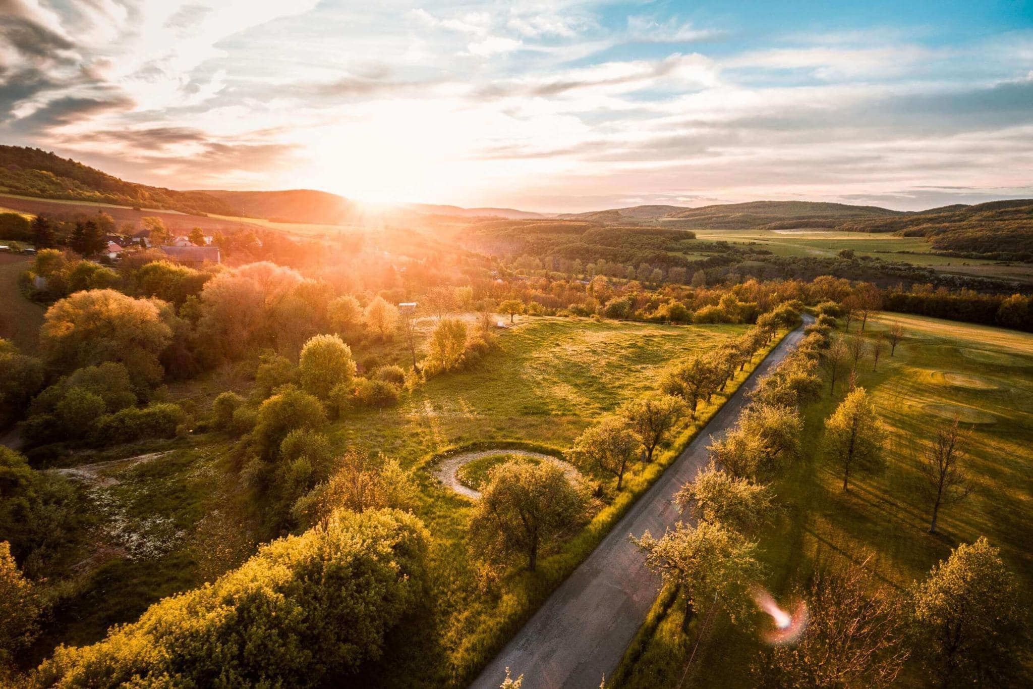 beautiful-sunset-over-hills-picjumbo-com Homepage Webhosting 2