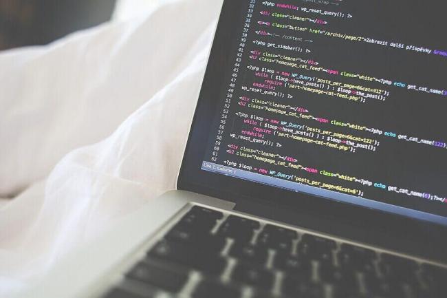 screen Bildschirm mit Programmcode